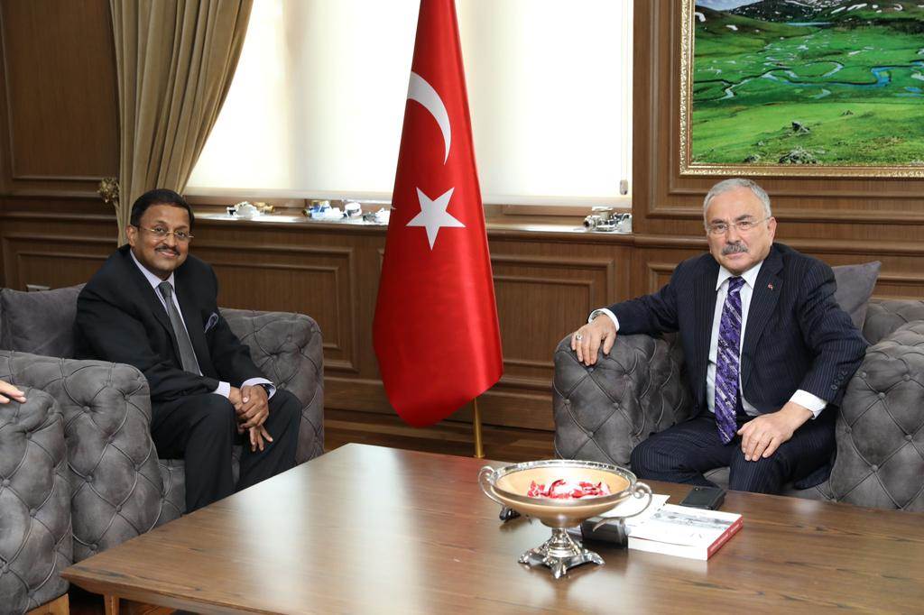 HİNDİSTAN BÜYÜKELÇİSİ ŞANJAY PANDA’DAN BAŞKAN GÜLER’E ZİYARET